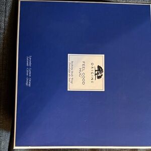 Origins Feel Good Hug